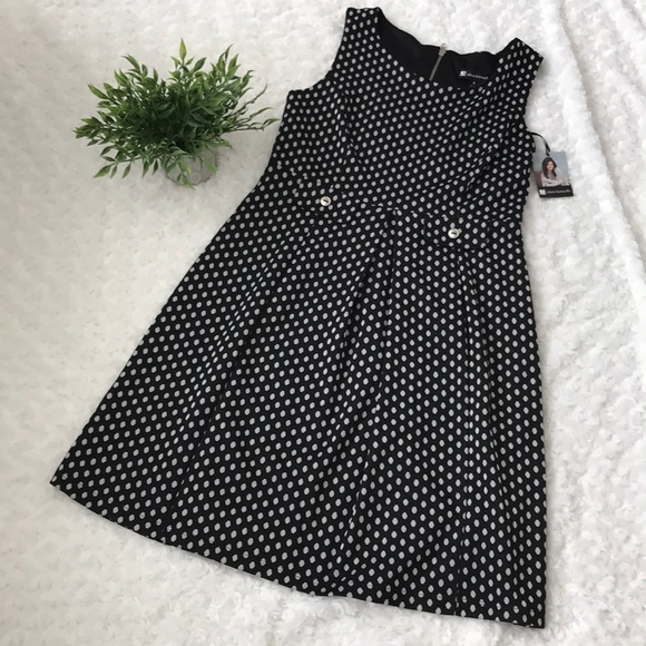 Valerie Bertinelli Dresses & Skirts - 🖤POLKA DOT Valerie Bertinelli Dress 🖤